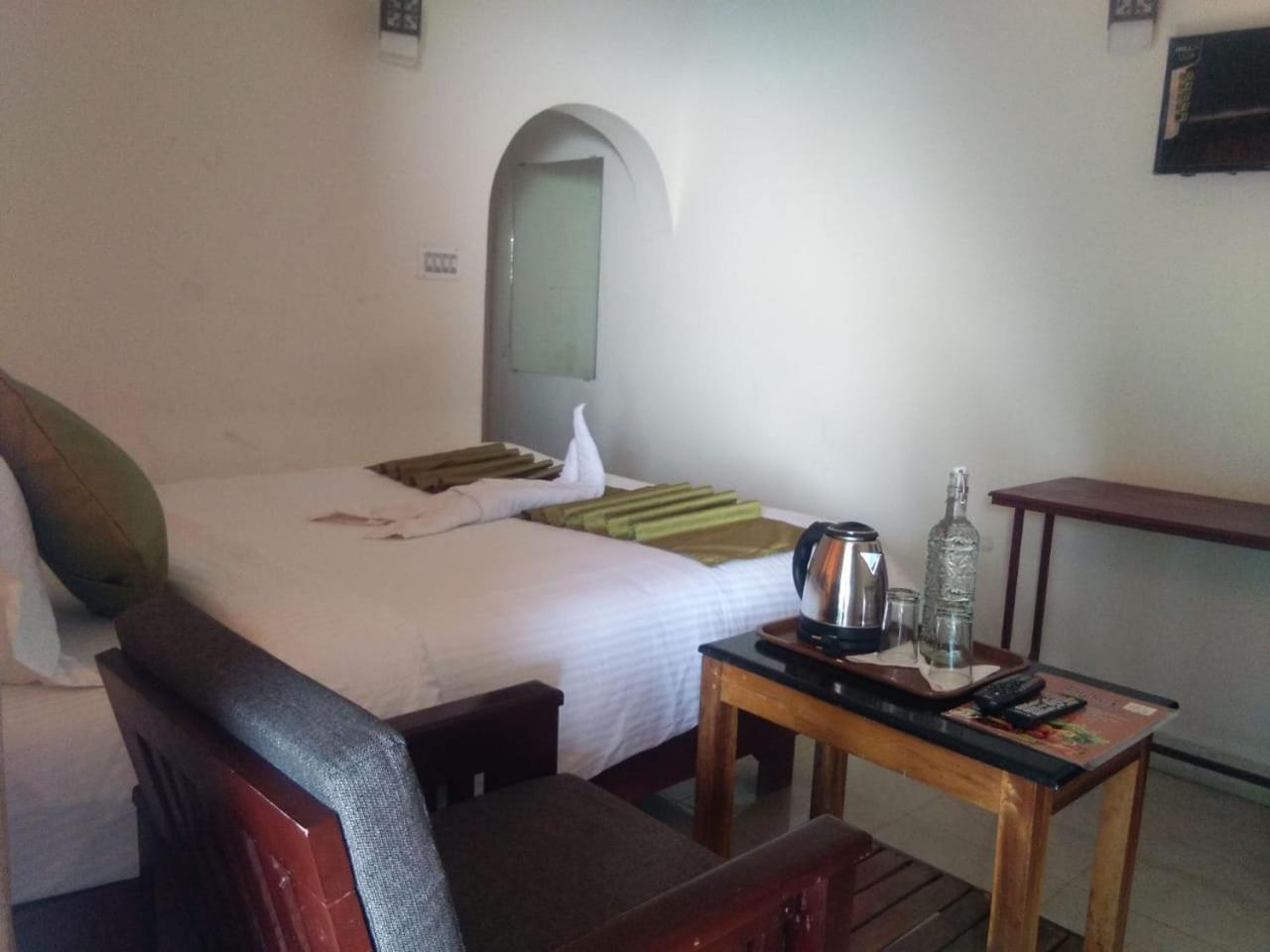 Bed and Breakfast Holly Hock Munnar Exterior foto